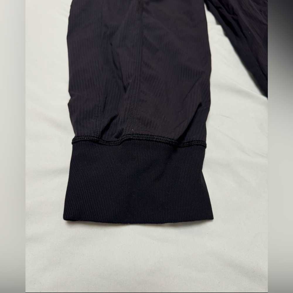 Lululemon In Flux Crop - Picture 7 of 13